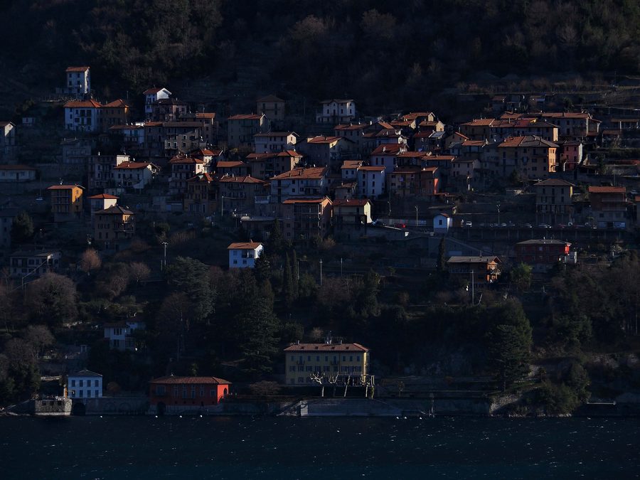 Pognana Lario am Comer See mit steiler Ufer- und Hanglage