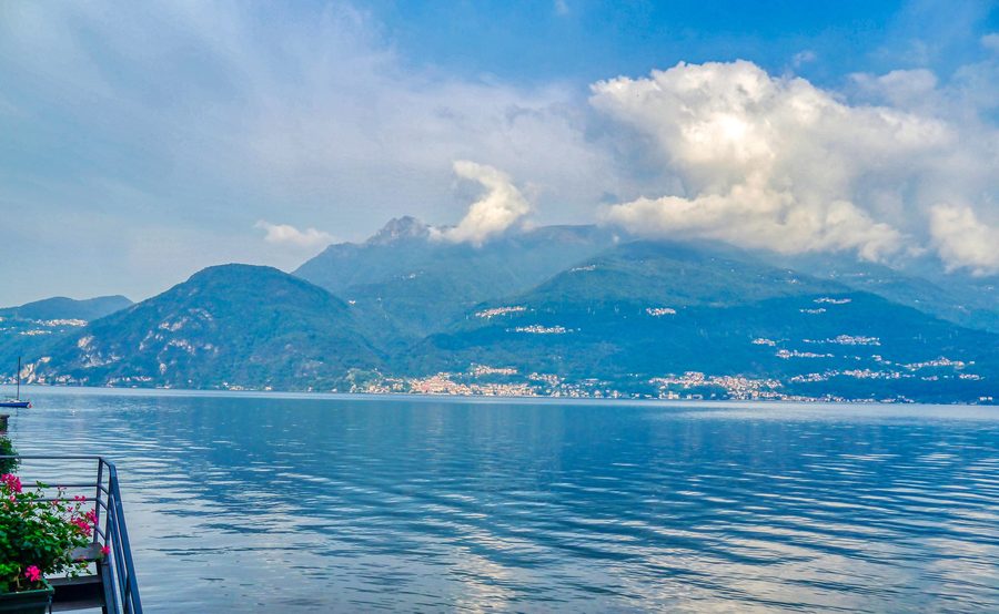 Bellano am Ufer des Comer Sees in der Provinz Lecco